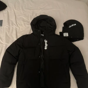 Sixties jacka med inbyggd balaclava - Nypris 1799kr Säljs inte längre, väldigt limiterad och stor efterfrågan på