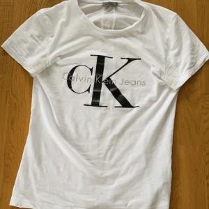 Calvin Klein t-shirt  - Skick 8/10 