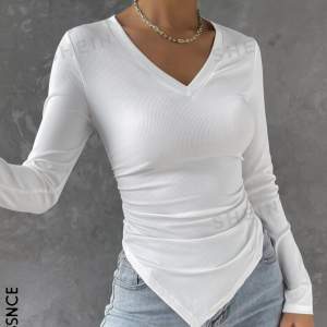 Fin vit tröja som formar ens midja  Skick: bra, aldrig använt 