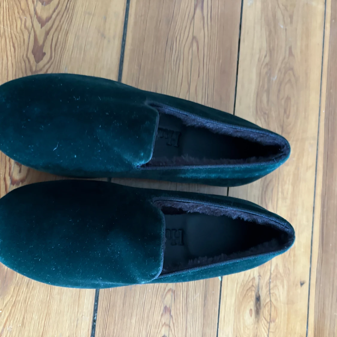 oanvända Hums tofflor  - 91