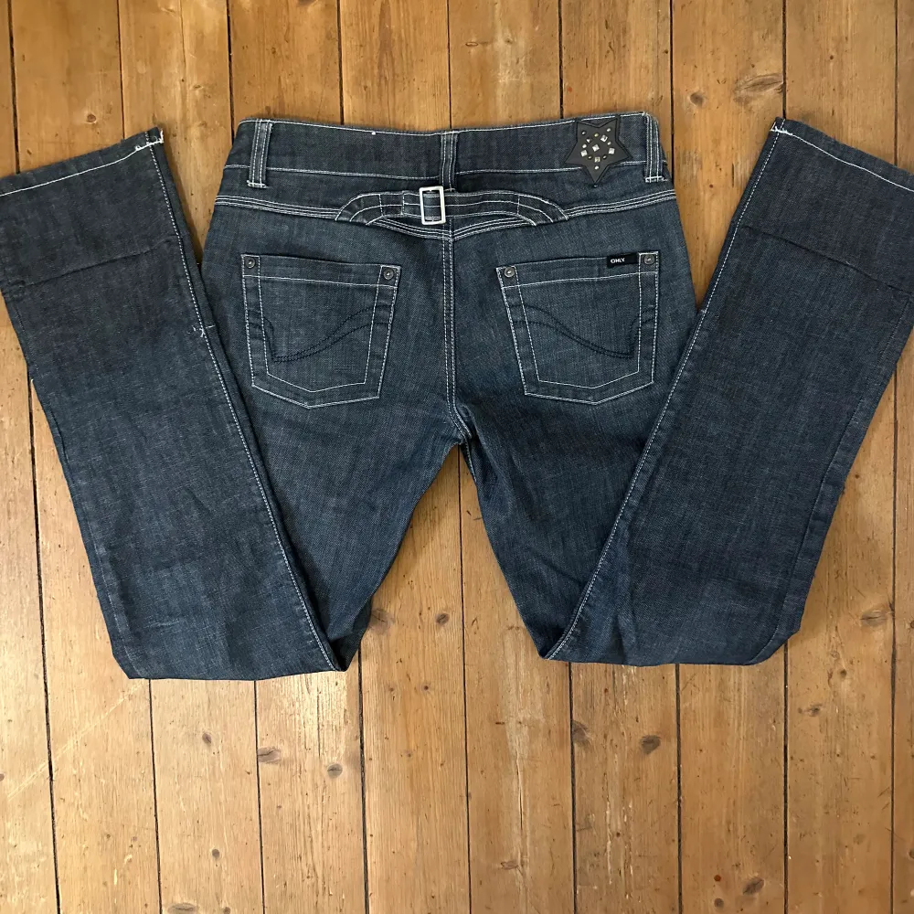 Snygga mörk gråa jeans från only  W30 L34. Jeans & Byxor.