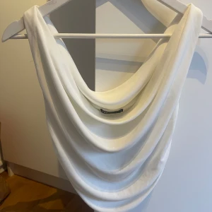 Linne/blus från Zara - Jätte fin blus/linne från Zara (liten i storleken)!