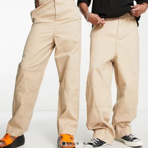 asos yk2 byxor - aldrig använda, råkade köpa fel modellen. skriv om du vill ha bilder 