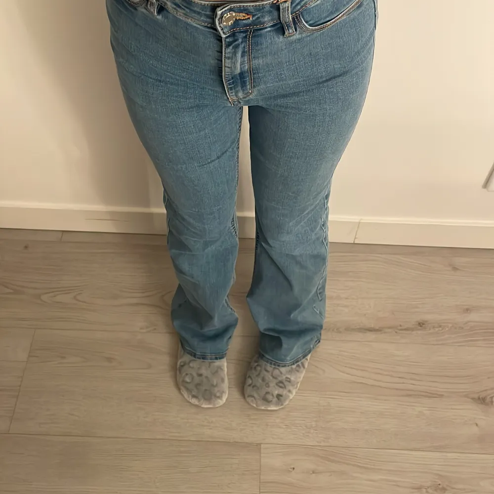 Säljer för 300. Jeans & Byxor.