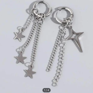 Fina silver örhängen  - Så fina och trändiga örhängen, liknar dem ifrån edblad och är endast testade.