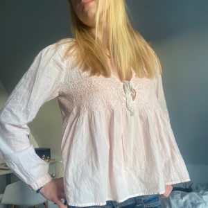 Odd Molly blus - Super snygg långärmad blus från Odd Molly ✨🎀så fin rosa färg! Stl s men passar även m