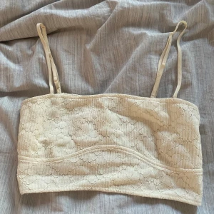 Zara topp - Super söt zara topp. Haft länge med typ aldrig använd