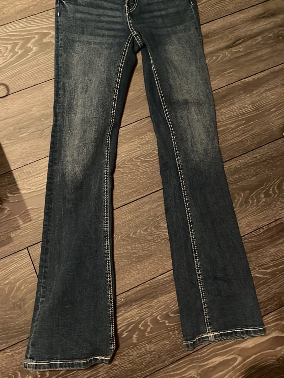 Mörkblå bootcut jeans med kontrastsömmar - 3