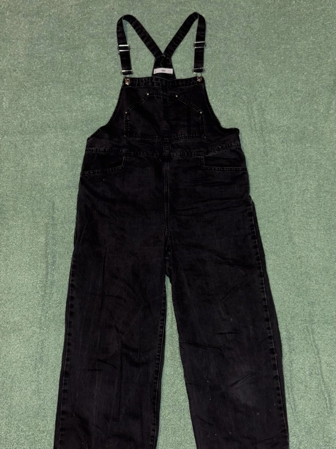 Svarta hängselbyxor