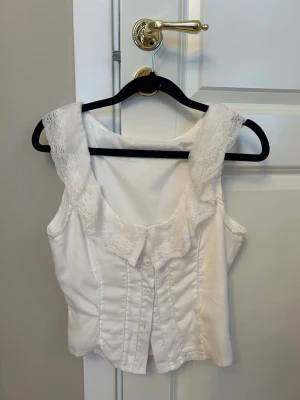 Vit korsettopp - Ur snygg topp