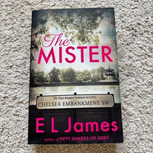 The Mister - E L James - Lite bruten rygg, storpocket! säljer även massor av andra böcker!!
