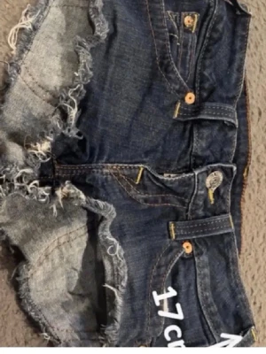 True religion shorts  - Snygga, kom för fler frågor