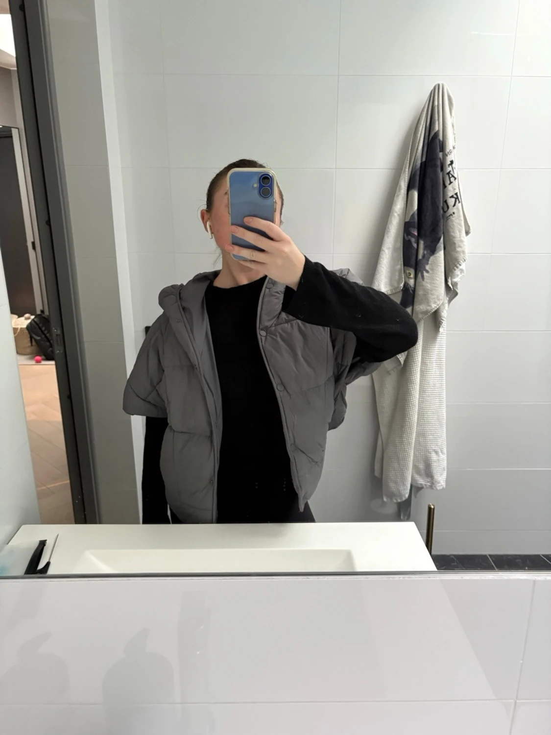 Grå oversized dunväst med krage - 2