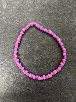 Lila och rosa pärlarmband Storlek S  - Rosa och lila pärlarmband, simpel 