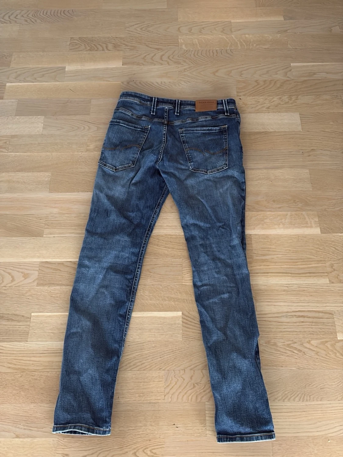 Blå jeans från jack and jones - 2