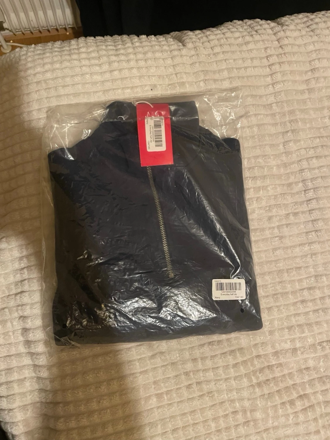 Mörkblå half-zip hoodie från RVYS