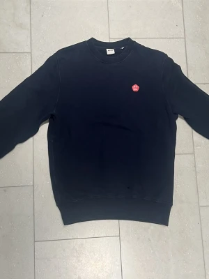 Aspesi tröja  - ASPESI SWEATSHIRT - STORLEK L - KNAPPT ANVÄND - MYCKET BRA SKICK - ÖPPEN TILL BUD OCH FÖRHANDLING 