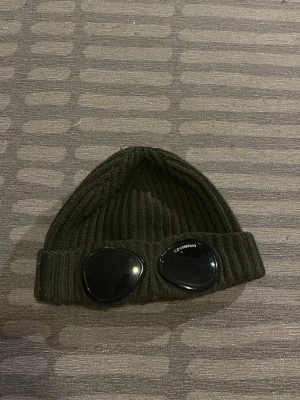 Cp company mössa - En grön cp company mössa.  Lite använd           (Pris kan sänkas!)