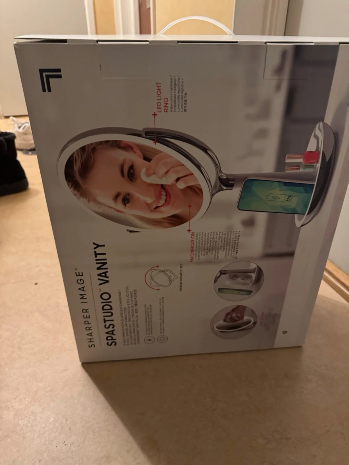 Rund sminkspegel med LED från Sharper Image - 4