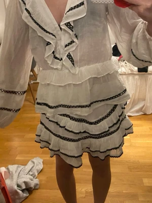 Två delat set från neo noir - Jätte fina top och kjol säljer även separat❤️❤️ kjolen är xs ungefär och toppen xs-s (står ingen storlek) 