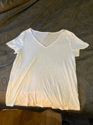 Vila tröja - Fin vid T-shirt, bra skick 