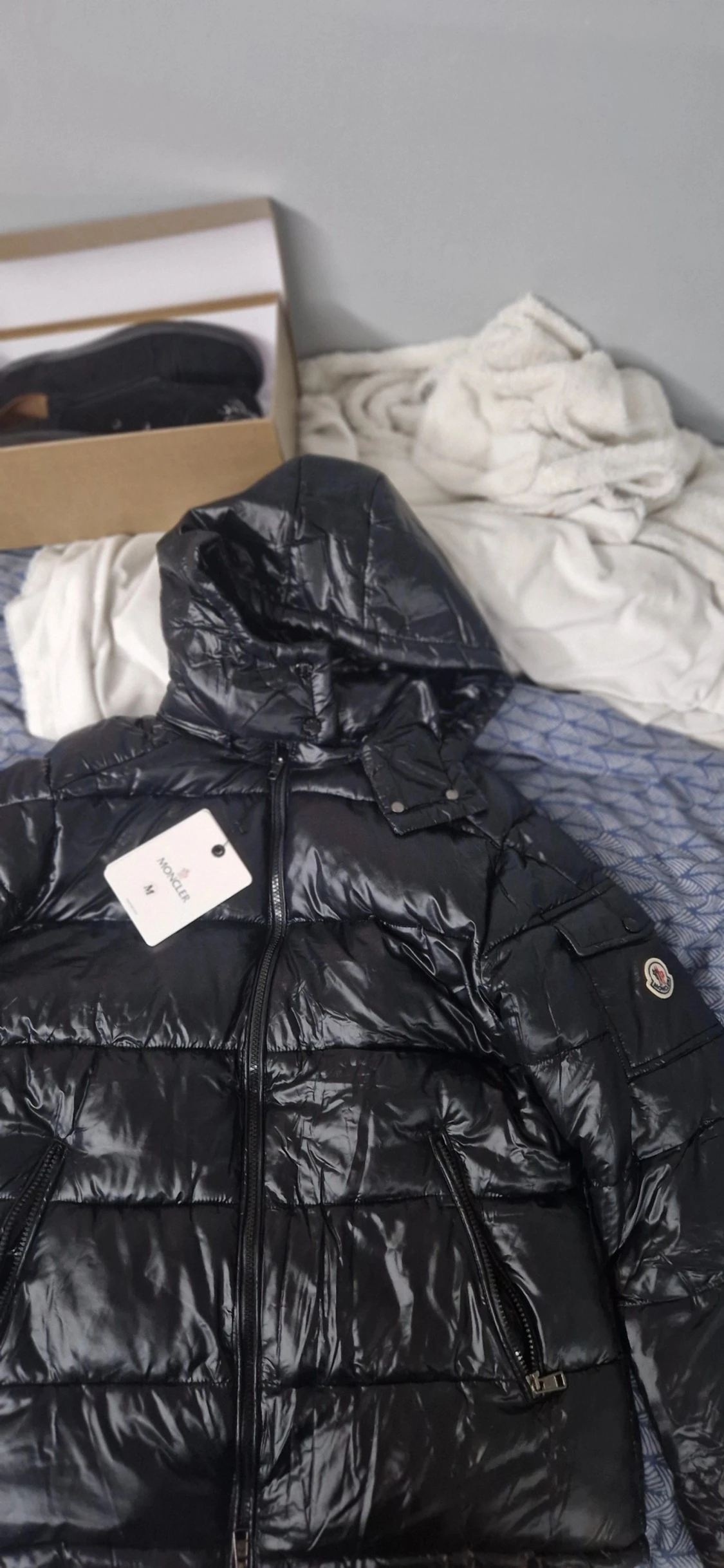 Svart pufferjacka från Moncler