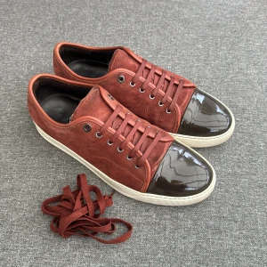 Lanvin Skor | 45 - Lanvin Dbb1 sneakers | Grymt skick | Storlek 11, passar 45-46 | Extra skosnören ingår | INGA BYTEN | Fraktar spårbart eller möts upp i Täby 