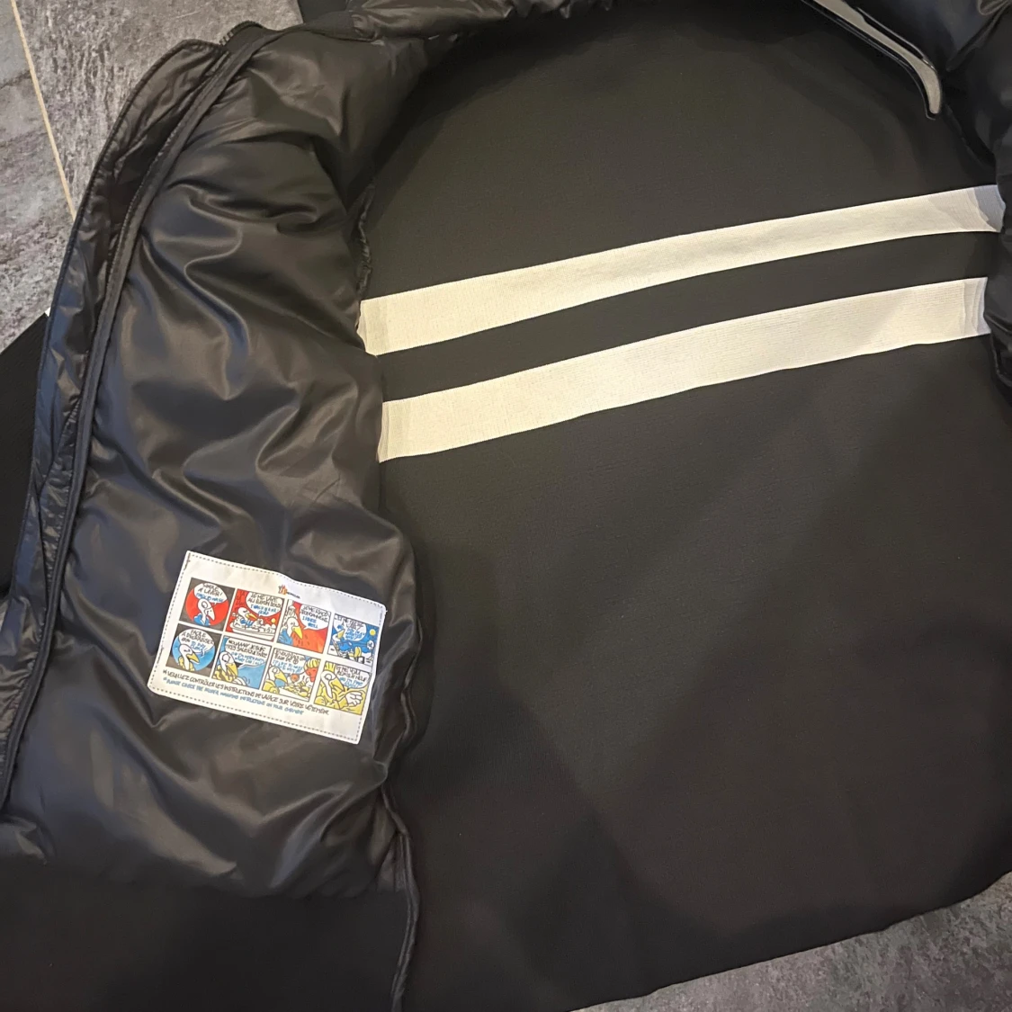 Svart pufferjacka från Moncler - 2