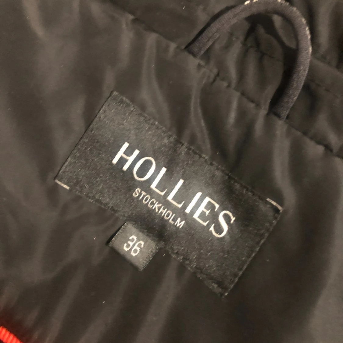 Svart pufferjacka från Hollies, stl 36 - 3