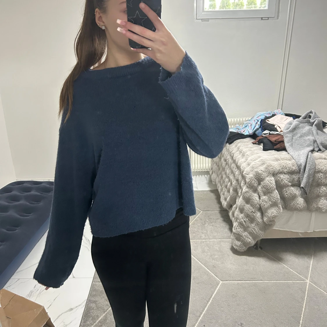 Mörkblå stickad tröja från 157