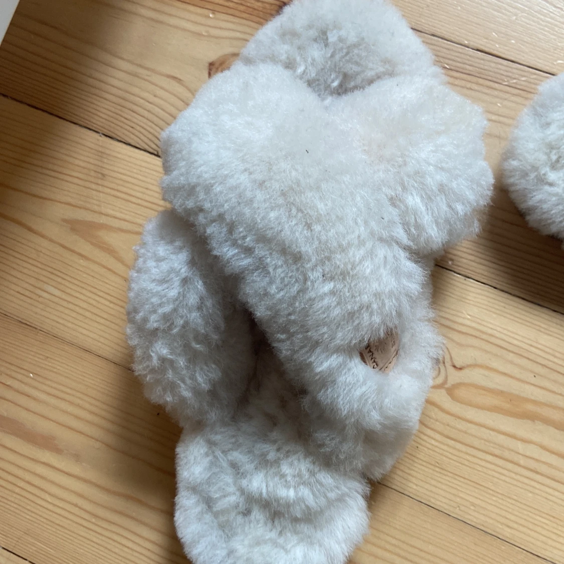 Fårskinnstofflor från Canada Snow - 1