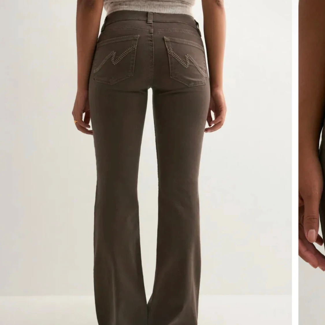 Bruna bootcut jeans från Nelly - 1