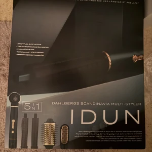 Dahlbergs Scandinavia Multi-Styler IDUN 5-i-1 - Jag säljer min Dahlbergs Scandinavia Multi-Styler IDUN 5-i-1 då den inte kommer till användning. Den har tre temperatur inställningar och ger både kall och varm luft. Har endast använt den två gånger. Den skickas i original box. Går även bra att träffas centralt i Norrköping om köparen bor i närheten. Priset kan då justeras.