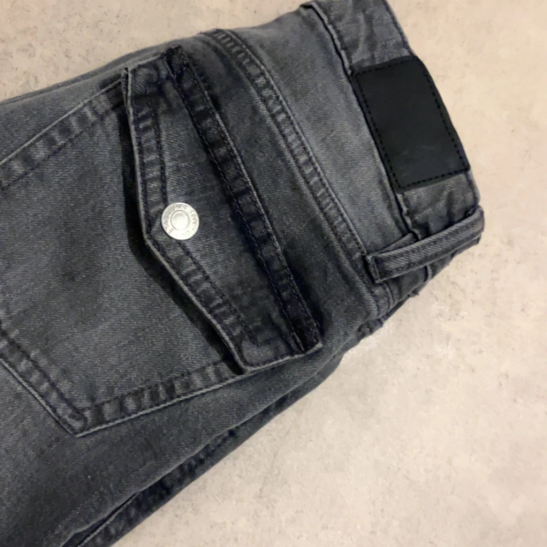 Gråa lågmidjade bootcut jeans - 1