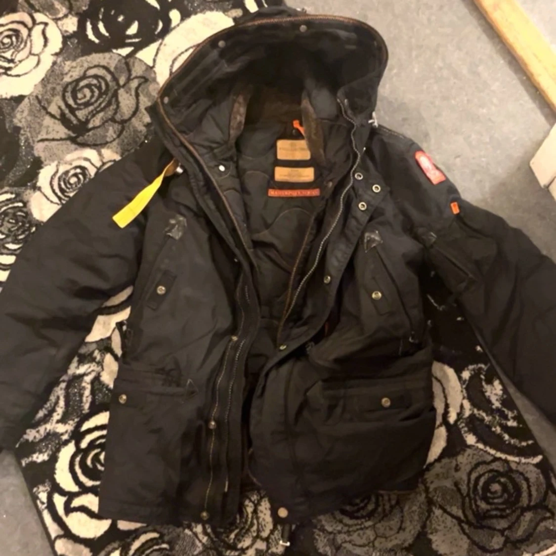 Svart Parajumpers dunjacka M - 2