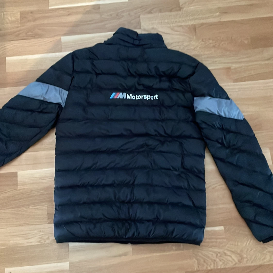 Svart BMW Motorsport pufferjacka Puma - 1