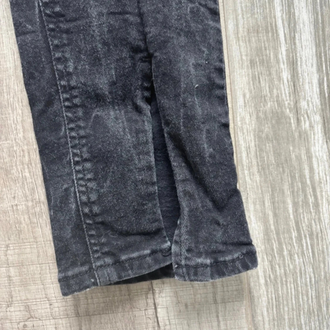 Svarta skinny jeans från Gina Tricot - 1