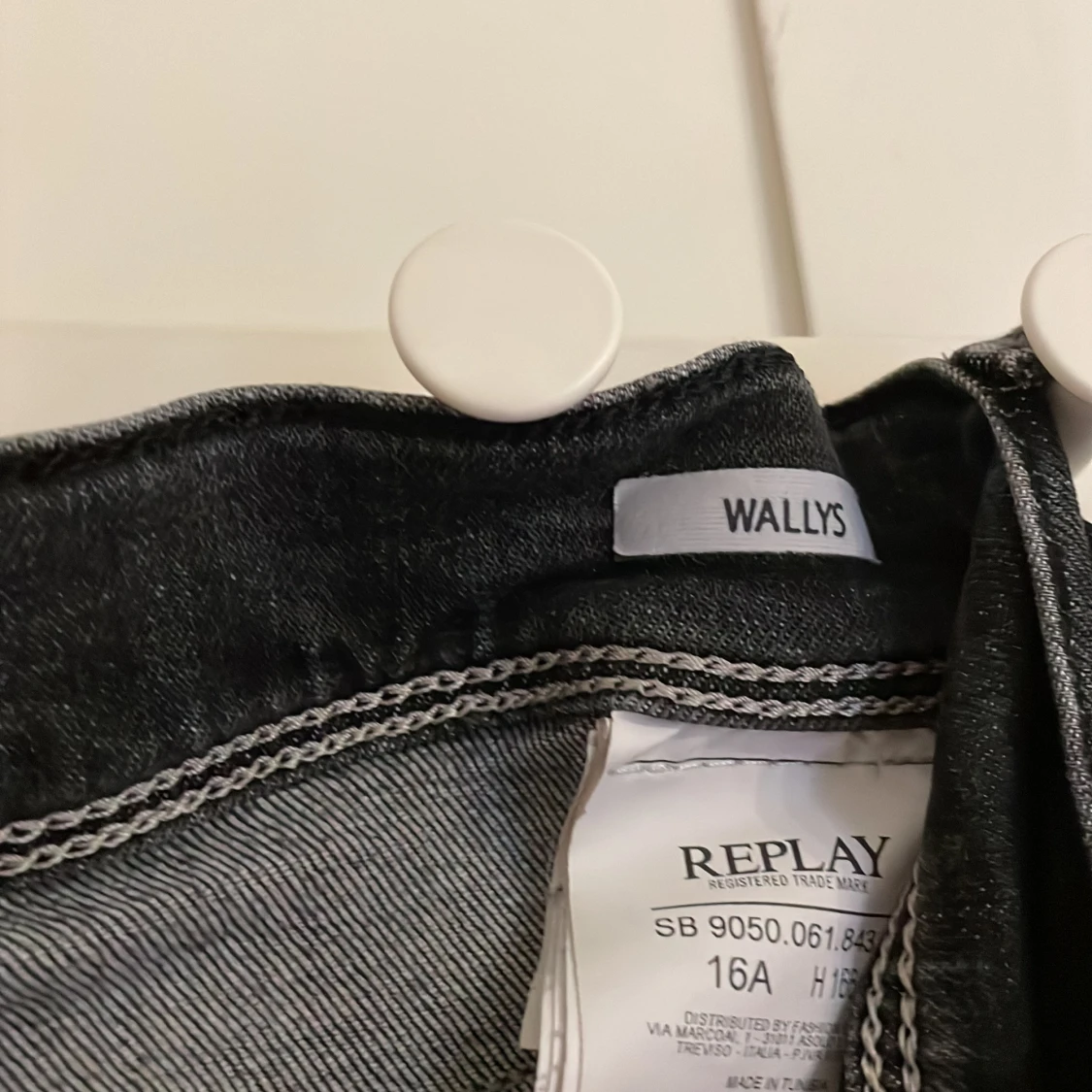 Svarta jeans från Replay Wallys - 3