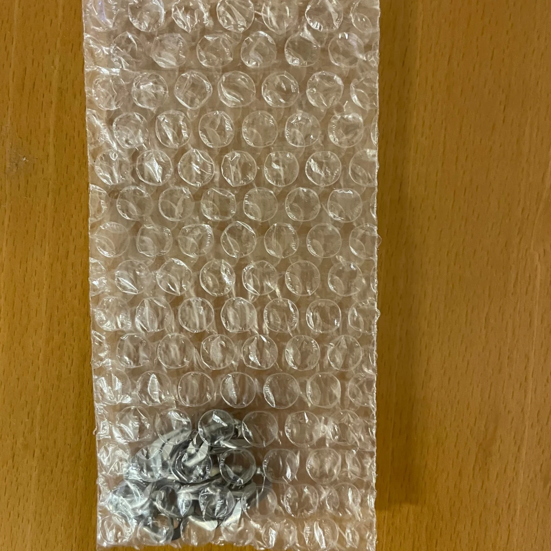 Kedjearmband i silverfärg - 1