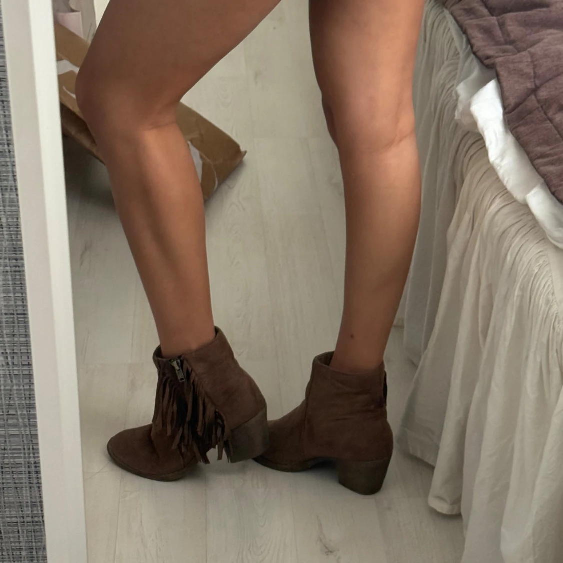 Bruna mocka boots med fransar - 1
