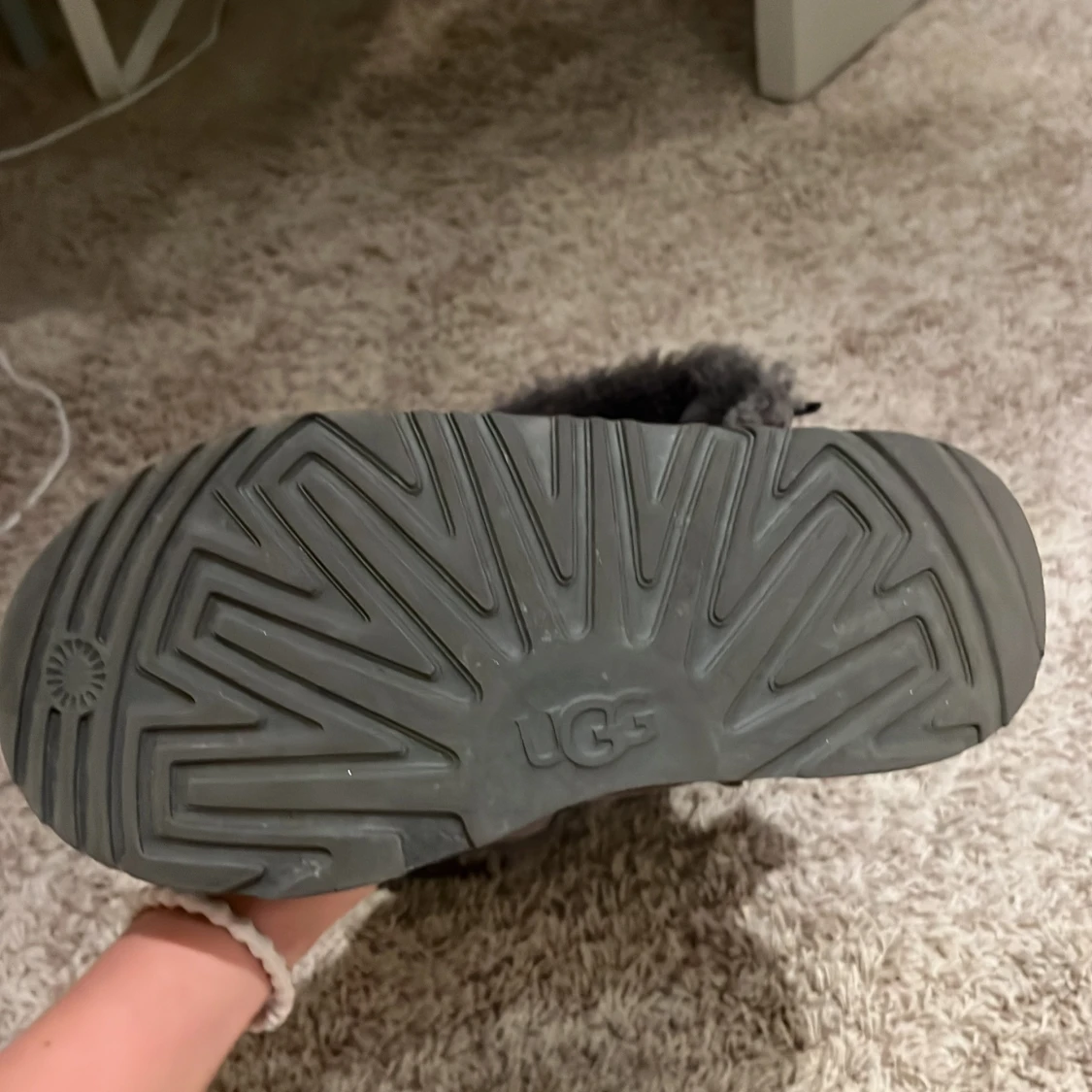 Grå UGG boots med rosetter - 3