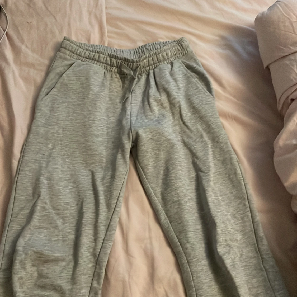 Grå mjukisbyxor från Ullared 