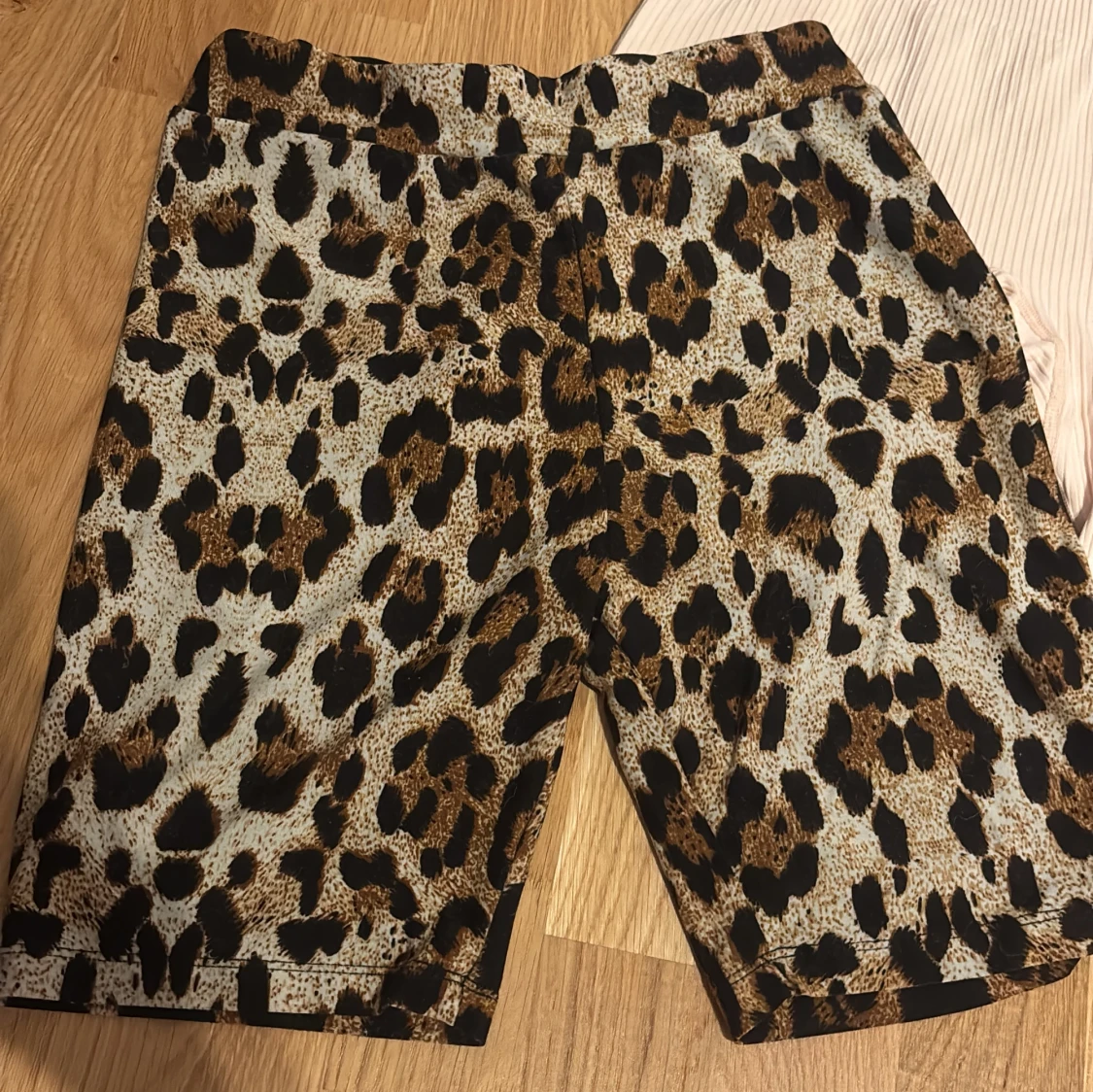  cykelshorts i olika färger och mönster - 1