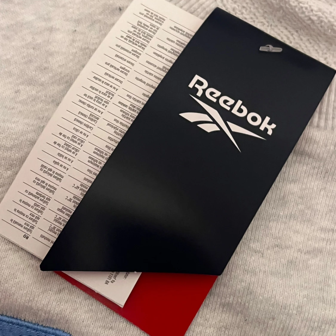 Grå Reebok sweatshirt med blå logga - 3