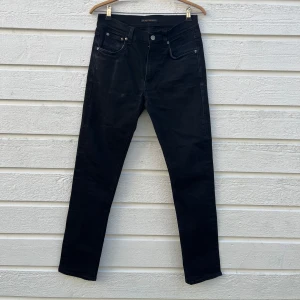Nudie Jeans Lean Dean - Hej! Säljer nu mina Nudie Jeans i modellen Lean Dean (slim fit). De är i storlek W31 L32. Ordinarie pris: 1600 kr. Hör av dig om du undrar något! 