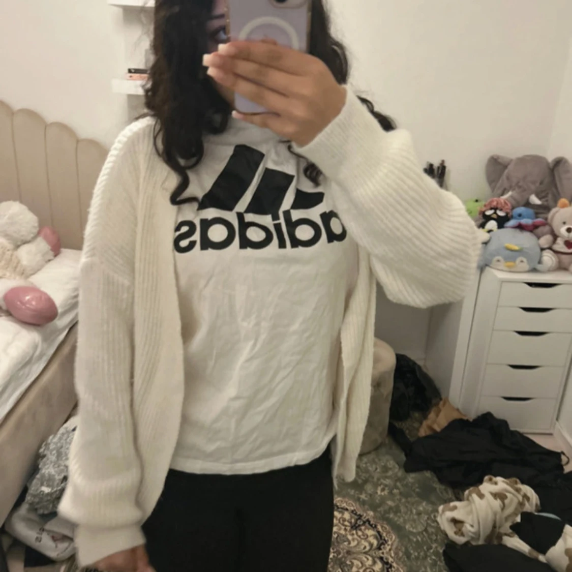 Vit stickad kofta i oversized modell - 1