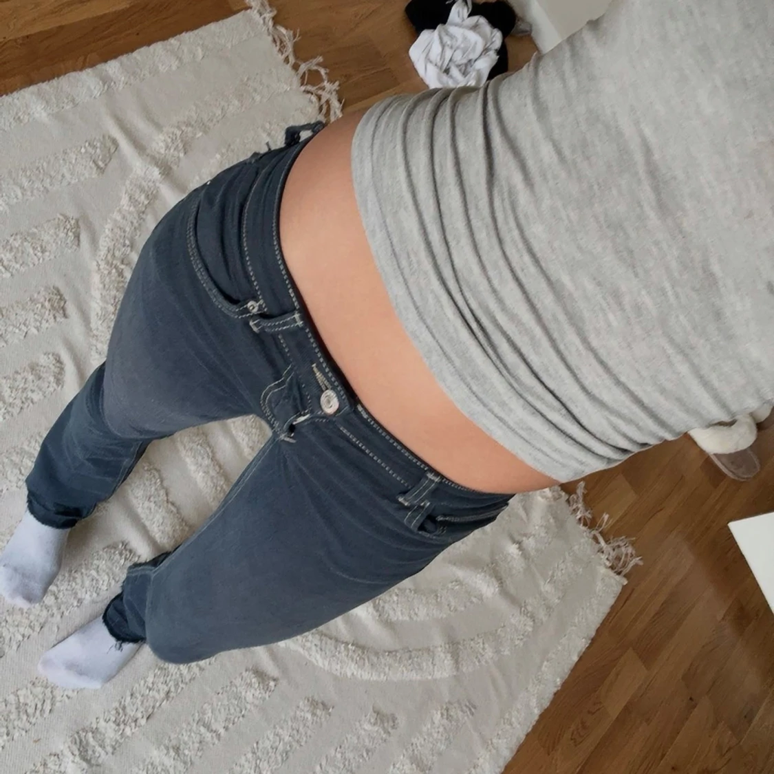 Svarta bootcut jeans med låg midja  - 1