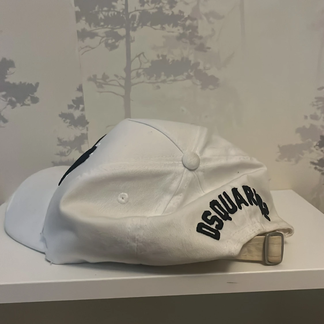 Vit keps från Dsquared2 med brodyr - 3