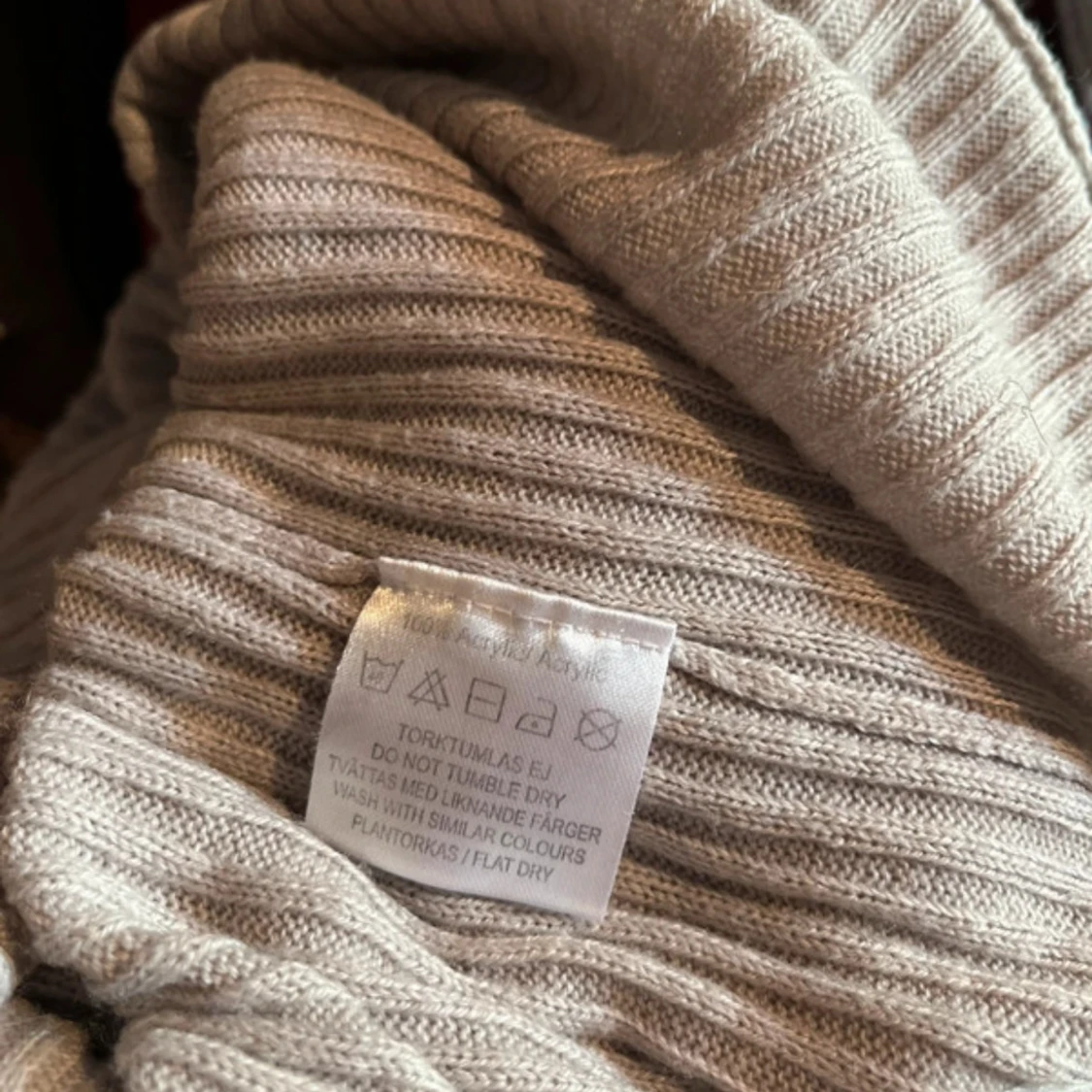 Grå ribbad långklänning  - 4