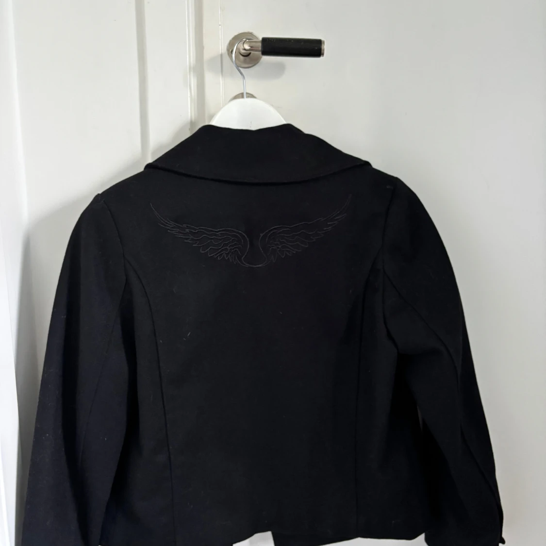 Svart kapp från Zadig Voltaire med guldknappar💞💞💞 - 2